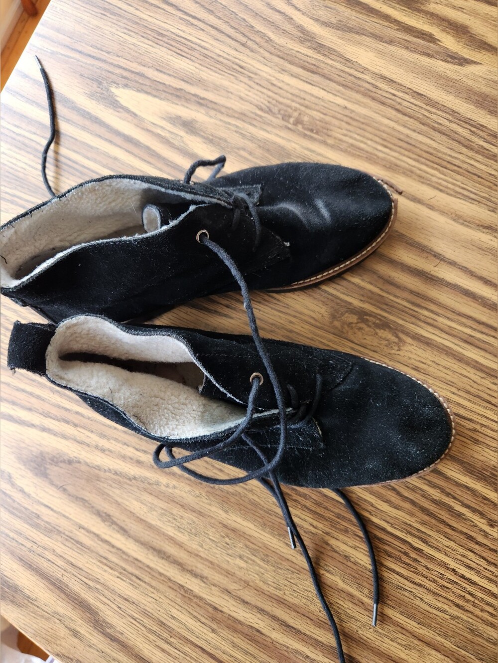White Mountain Black Leather Ankle Boots